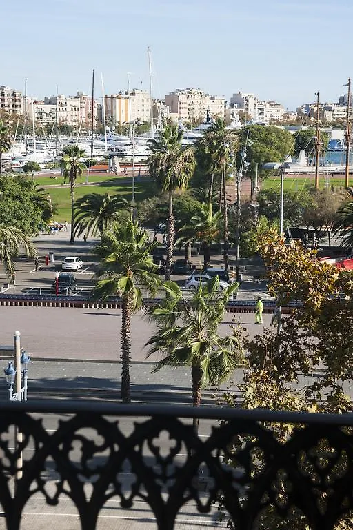 Serras Barcellona 5*,